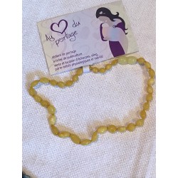 Collier d'ambre olive citron blanc